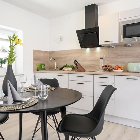 Enzian Apartments ไกรน์เนา ภายนอก รูปภาพ