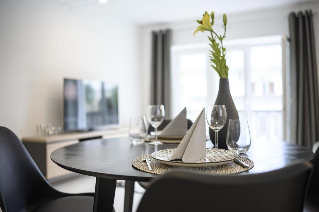 Enzian Apartments ไกรน์เนา ภายนอก รูปภาพ